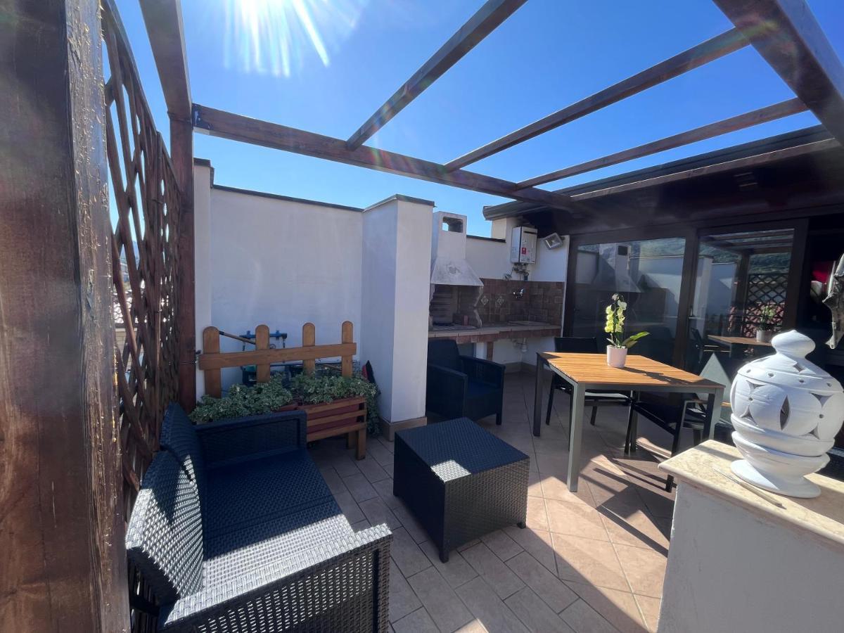 Mansarda In Centro Apartment Capri Leone ภายนอก รูปภาพ